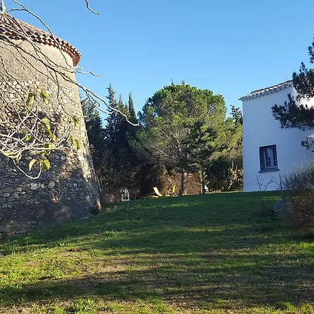 فندق O Fil De L'o 2*